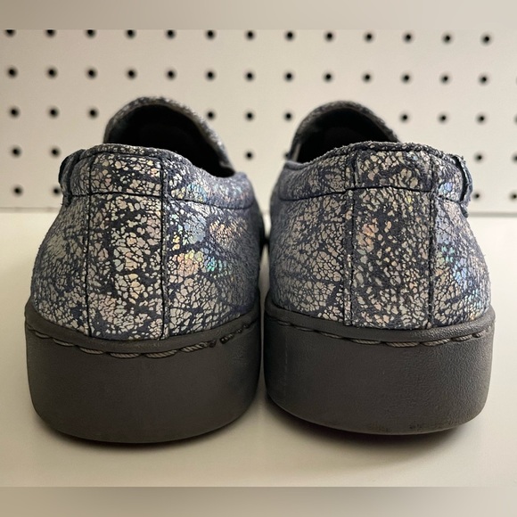 Vionic Women’s Avery Pro Slip-On Sneaker - Picture 4 of 16